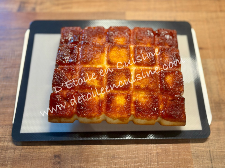 Gateau aux poires et caramel  avec le moule Cubic Akenz (et petit jeu à vous proposer pour vous faire gagner ce moule)