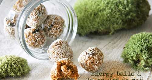 Energy balls à la poudre de goji, raisins secs et coco