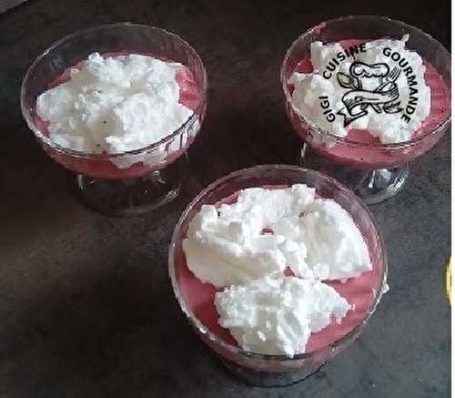 Ile flottante à la framboise 