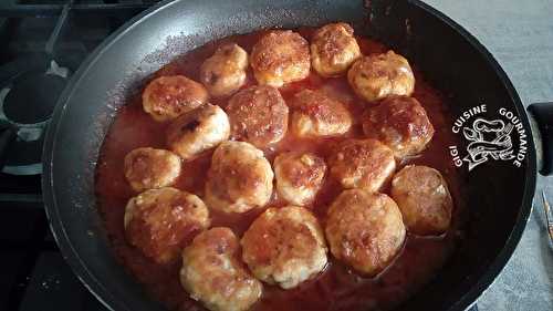 Boulettes de poulet sauce bolognaise