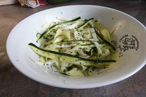 Courgettes marinées au thym