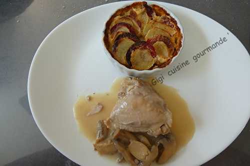 Hauts de cuisse de poulet à la crème et champignons