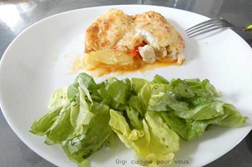 Gratin de pommes de terre avec poulet et poivron rouge 