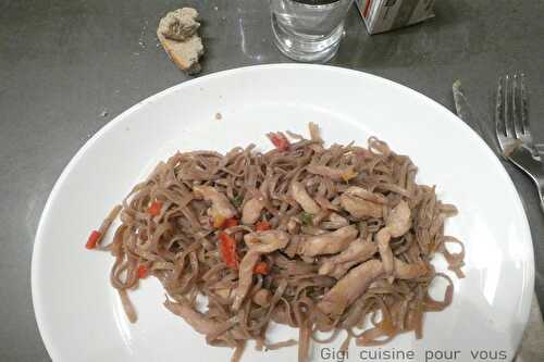 YAKISOBA au poulet (nouilles japonaises)