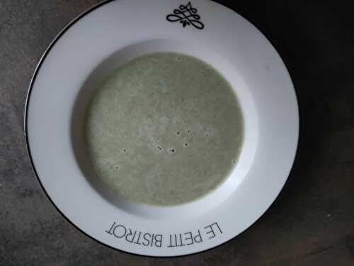 Velouté de verts de poireaux et grenailles bleues au ccp