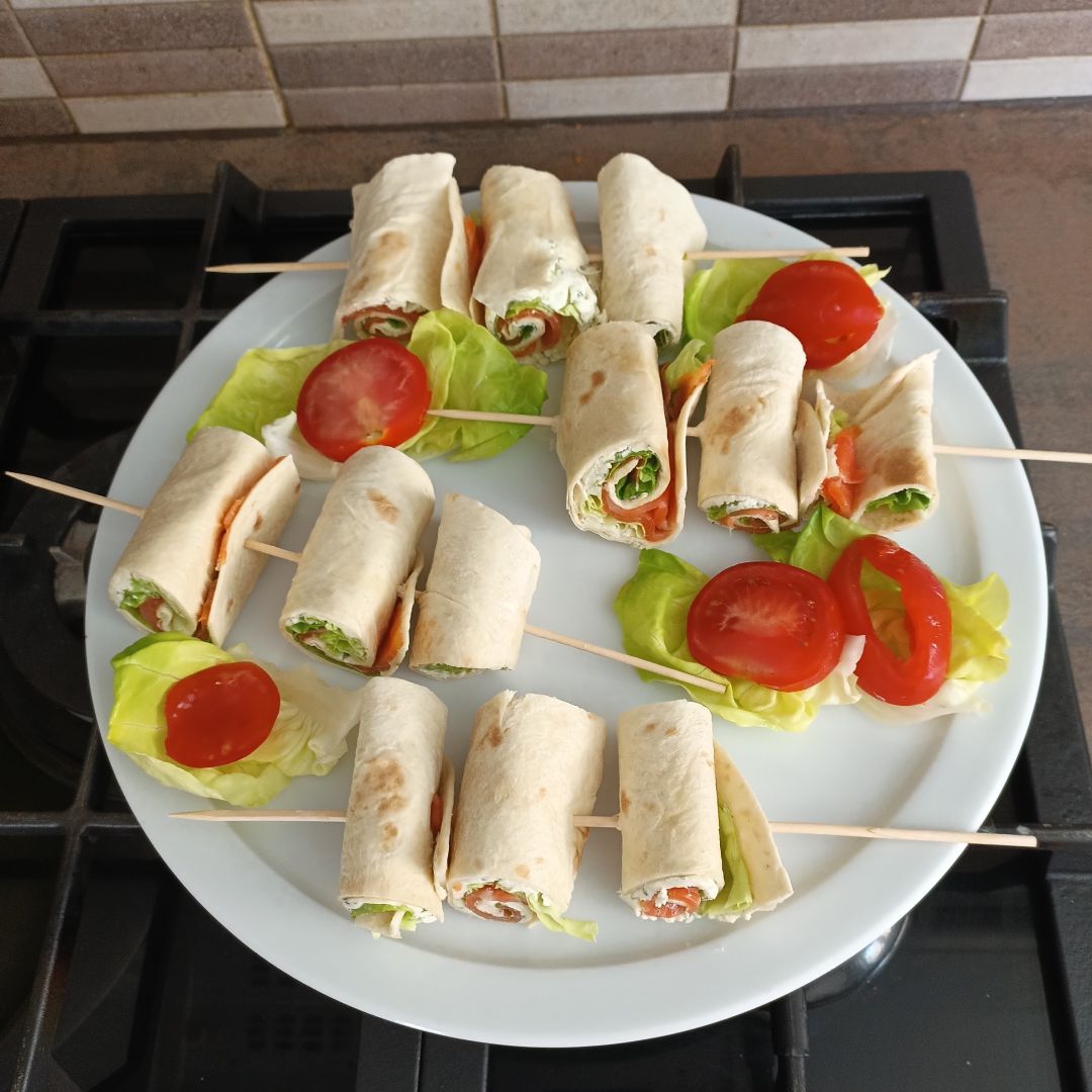 Crêpes roulées au Boursin et avec truite fumée 