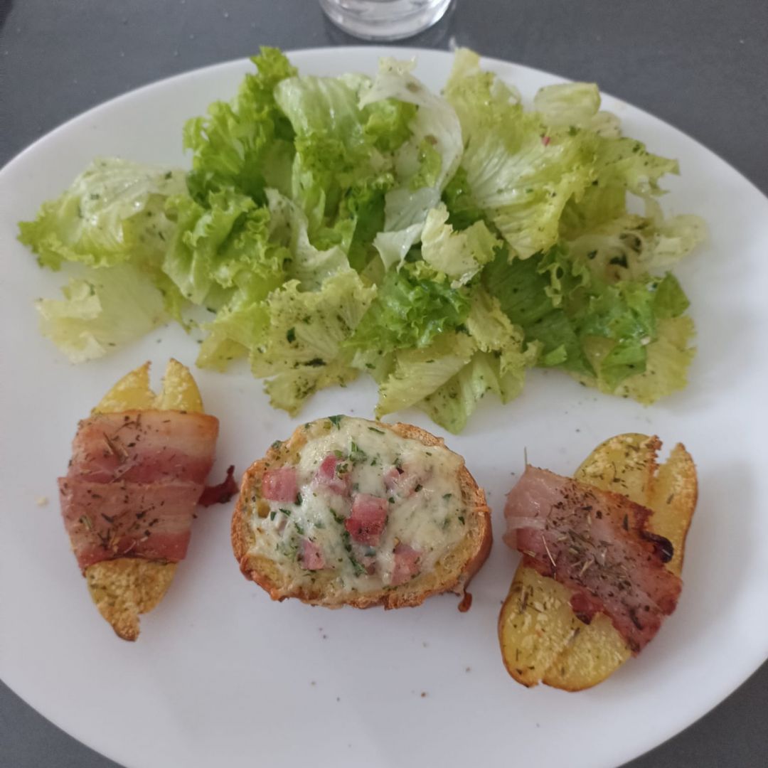 Pommes de terre panées et lardées