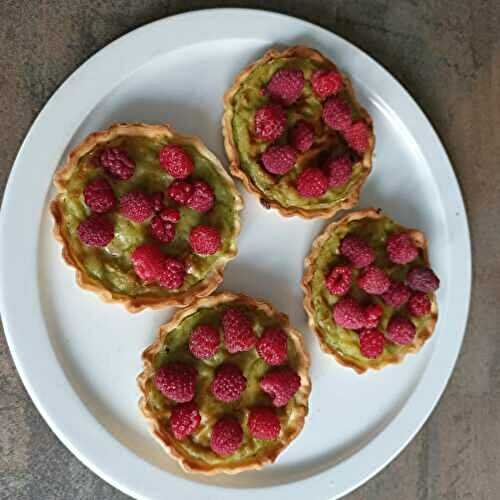Tartelettes à la pistache et framboises au combi ninja