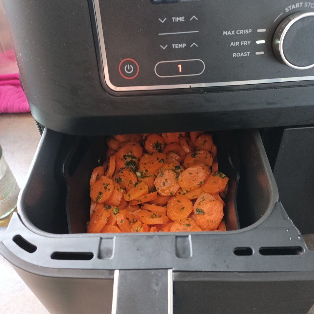 Carottes vichy avec l'air fryer Ninja FOODI AF 400EU