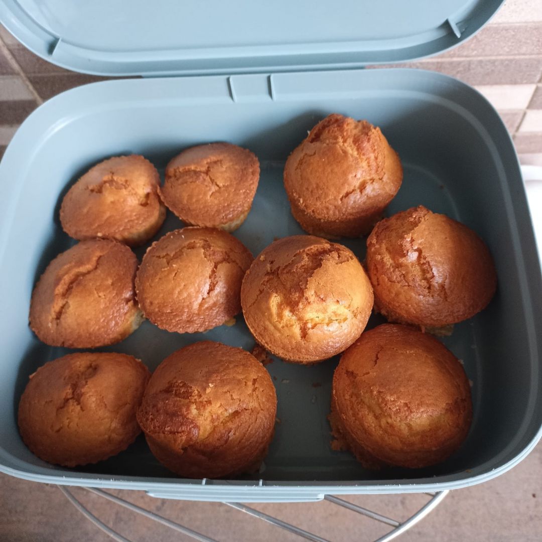 Petits gâteaux yaourt à la poire à l'air fryer Ninja AF400eu