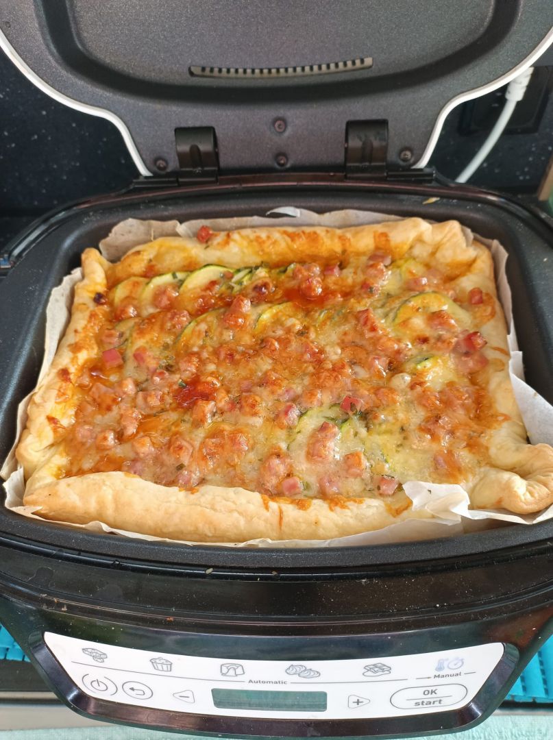 Tarte bolognaise à la courgette avec jambon et Comté