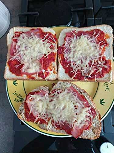 Tartines tomatées jambon fromage