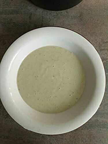 Velouté de poireaux au boursin avec le Robby robicook