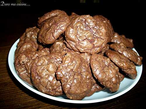 Cookies décadents double chocolat et noix - DANS MA CUISINE... (et ailleurs !)