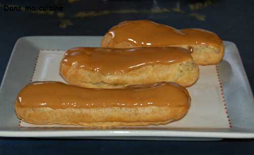 Eclairs et Religieuses au café