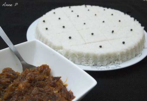 Kiribath (milk rice) et Onion Sambol, un petit déjeuner à la Sri Lankaise