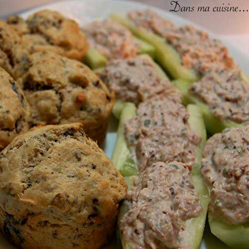 Muffins aux olives et romarin & Barquettes de concombre à la crème de thon