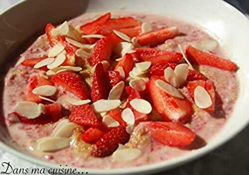 Crème douce, rose et gourmande pour petit déjeuner d'été