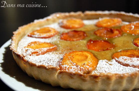 Tarte aux abricots et crème d'amandes pistache, pour Culinoversions