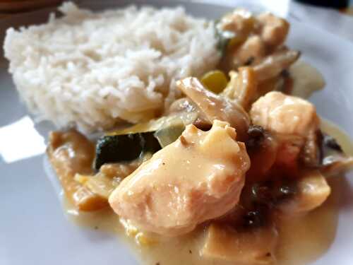 Poulet aux champignons et courgettes, sauce moutarde