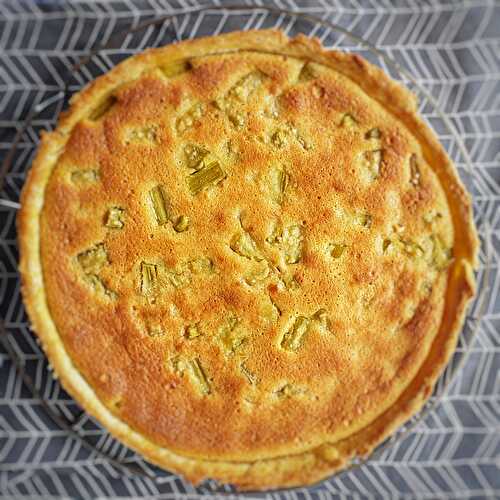 Tarte à la rhubarbe et amandes