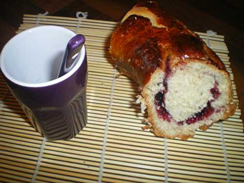 Brioche aux cassis