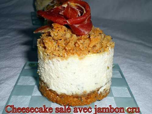 Cheesecake salé avec jambon cru