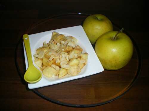 Compotèe de pommes et amandes effilèes - Dans vos assiettes