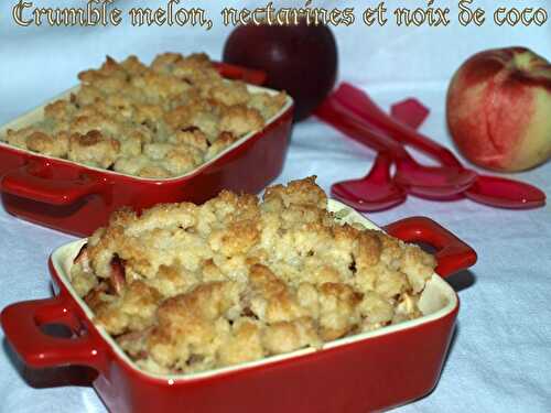 Crumble melon , nectarines et noix de coco