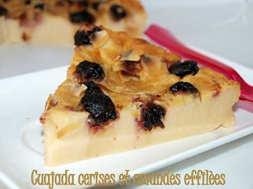 Cuajada cerises et amandes effilées