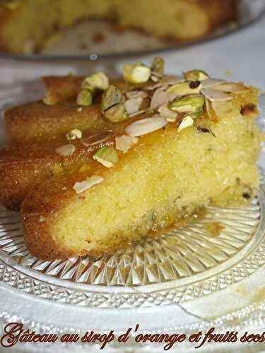 Gâteau au sirop d'orange et fruits secs