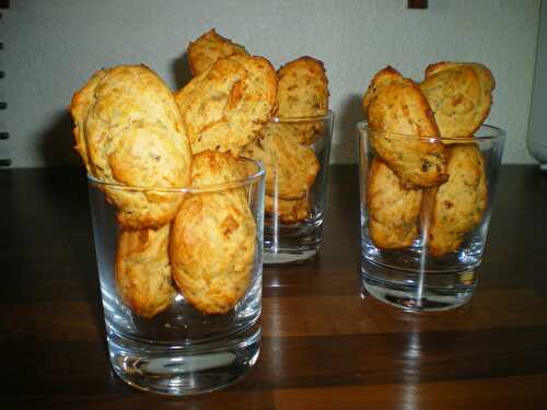 Madeleines aux tomates séchées et parmesan