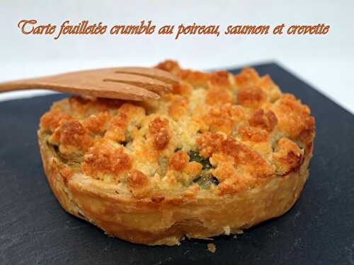 Tarte feuilletée crumble au poireau, saumon et crevette