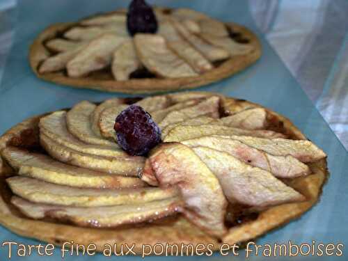 Tarte fine aux pommes et framboises