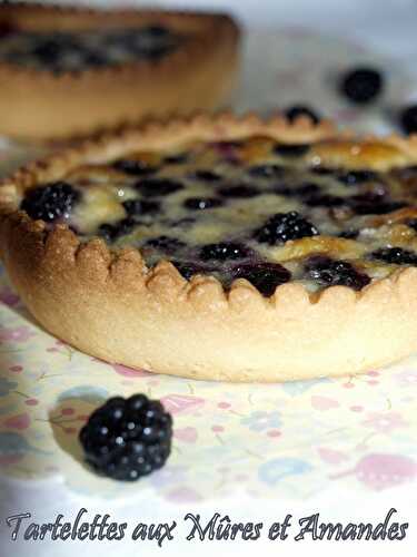 Tartelettes aux mûres sauvages et amandes