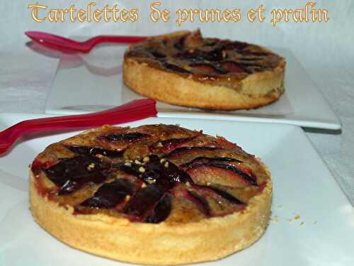 Tartelettes de prunes et pralin