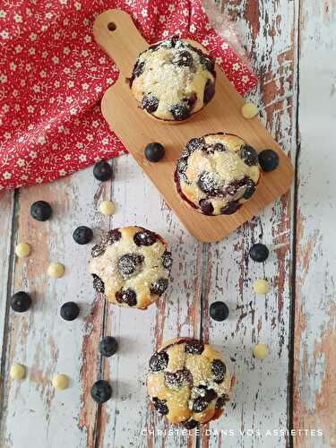 Cake moelleux au chocolat blanc et myrtilles