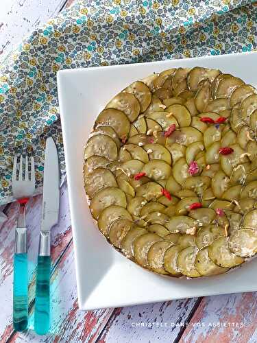 Tatin de courgettes, chèvre, miel et noisettes