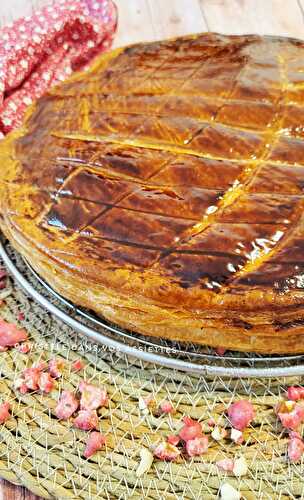 Galette amandes et pralines roses