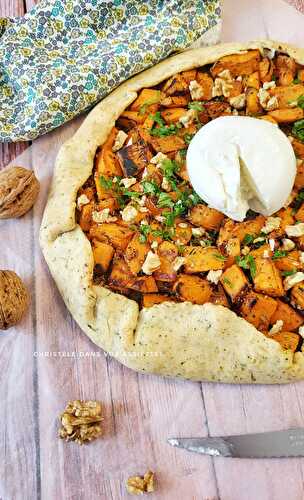 Tarte rustique patates douces , noix et burrata 