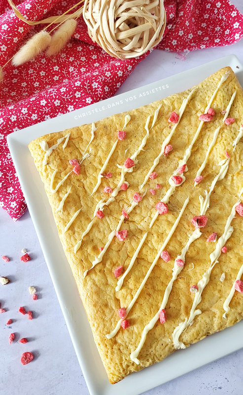 Brownies chocolat blanc et pralines roses 