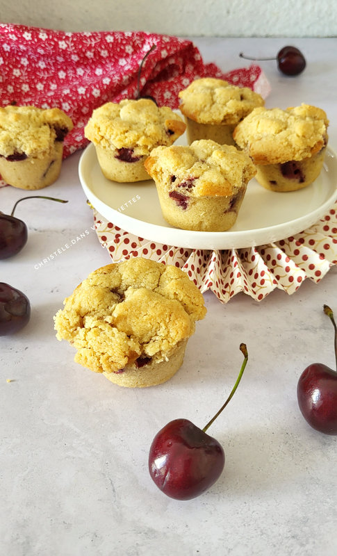 Mini muffins cerise et crumble 