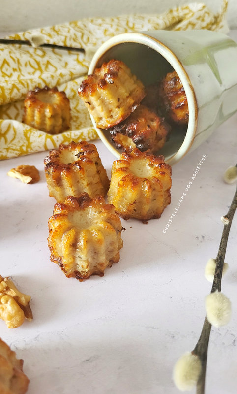 Mini cannelés roquefort et noix 