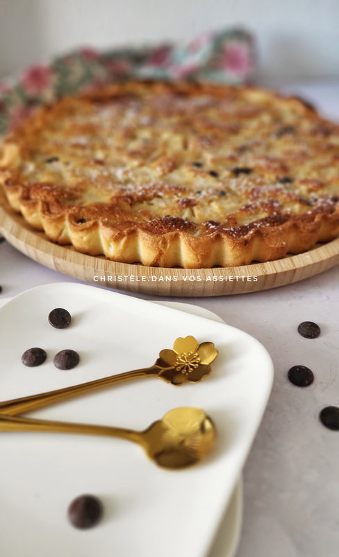 Tarte aux poires , chocolat et noisettes 