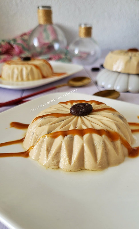 Mousse au café et pépites de chocolat 