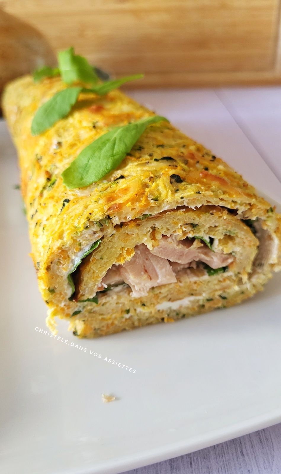 Roulé aux 3 légumes , roquette ,concombre et poulet  