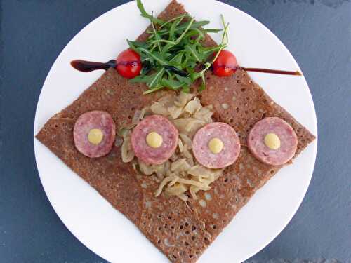 Galette bretonne au sarrasin et saucisson de Lyon