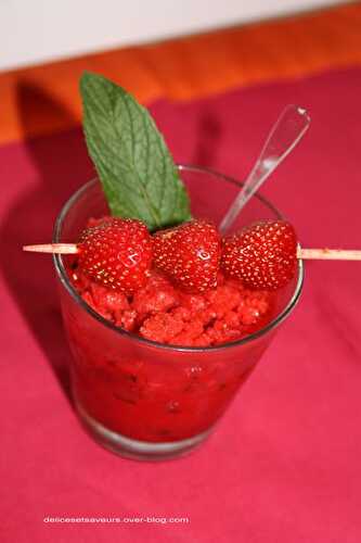 Granité fraise-menthe - Délices et Saveurs
