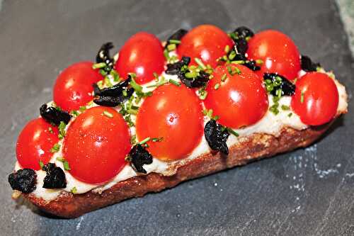 Bruschetta : Brandade de Morue, Tomates et Olives - Délicimô ! Blog de Recettes de Cuisine et Pâtisserie