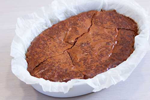 Brownie au Chocolat et Noix de Pécan Caramélisées - Délicimô ! Blog de Recettes de Cuisine et Pâtisserie